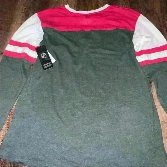 BNWT NHL Minnesota Wild long sleeve red and green shirt-medium - Picture 3 of 5